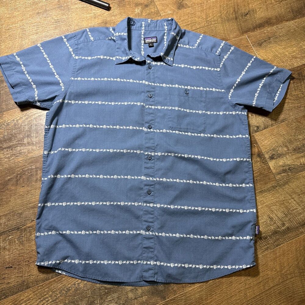 Patagonia Go To Shirt Men’s XL Blue Summer Collared Cotton Beach Hawaiian Casual